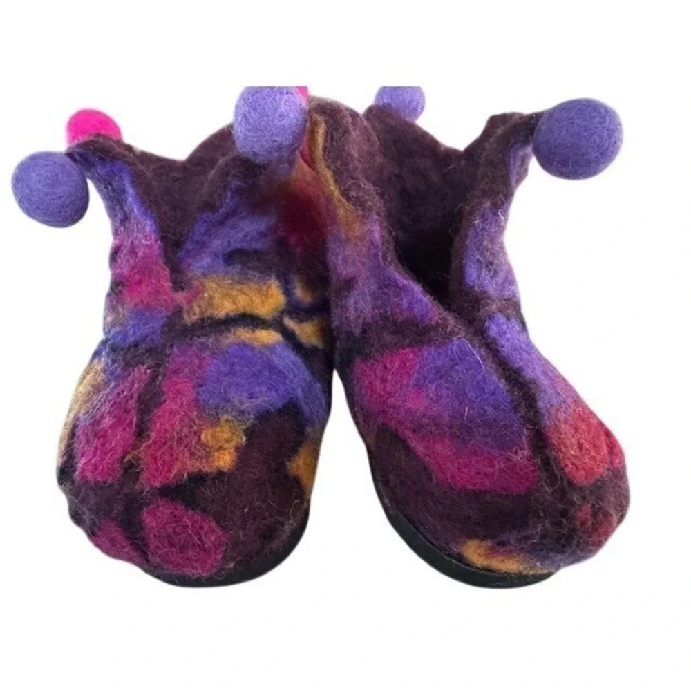 Euro Kids Felted Wool Slippers Boots Colorful Pom Poms Size euro 22 or 6